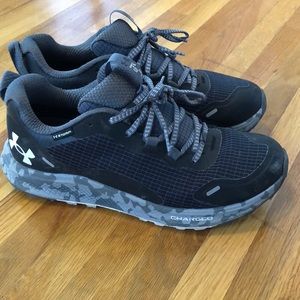 Men’s UA Charged tennis shoe